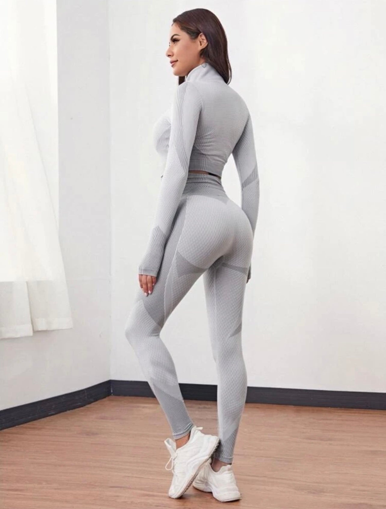 Seamless High Stretch Thumb Holes Crop Sports Jacket Size L Minoustore