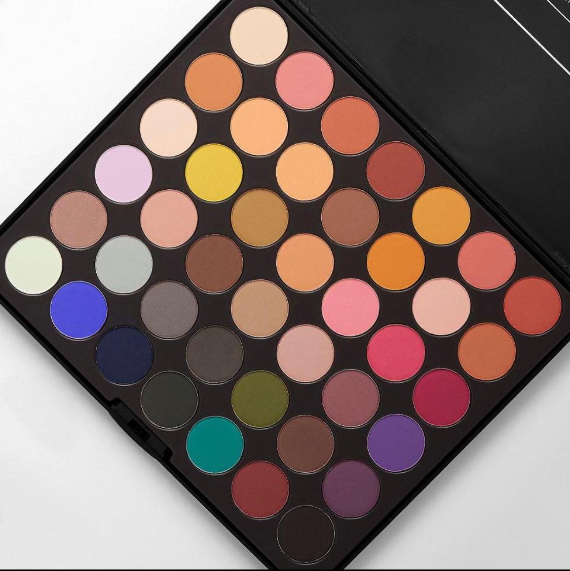 BH COSMETICS ULTIMATE MATTE 42 COLOR EYESHADOW PALETTE Minoustore